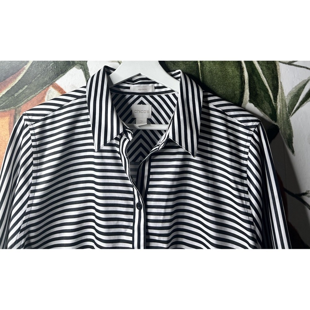 Chicos Size 2 US Large No Iron Striped Black & White Button Down Shirt Cotton - Picture 2 of 5
